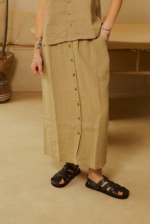 BASIC BUTTON FRONT SKIRT STONE
